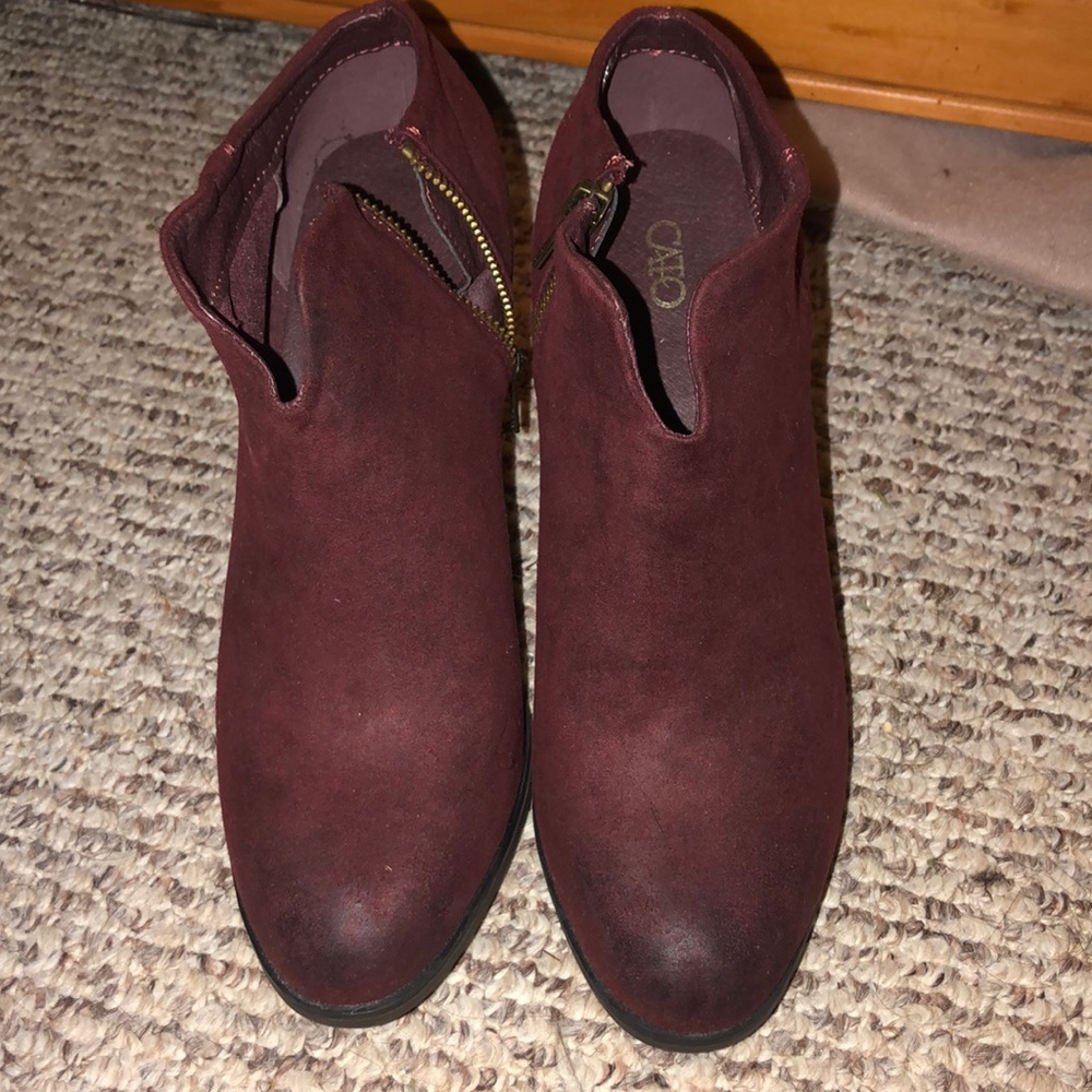 Maroon booties size 9